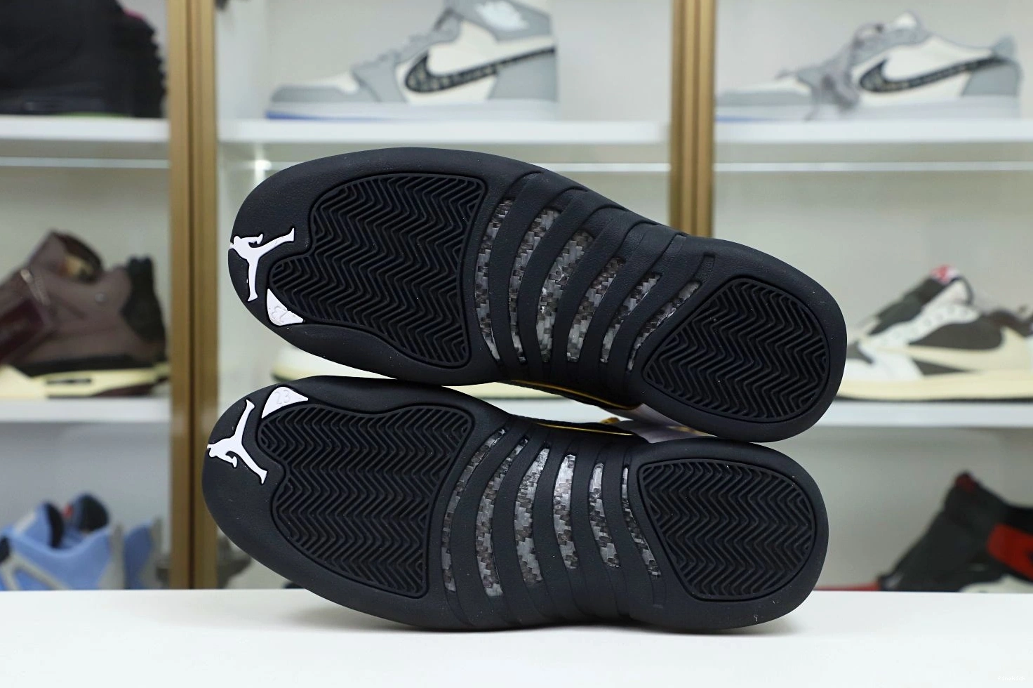 12 AIR 'ROYALTY' JORDAN RETRO 0123